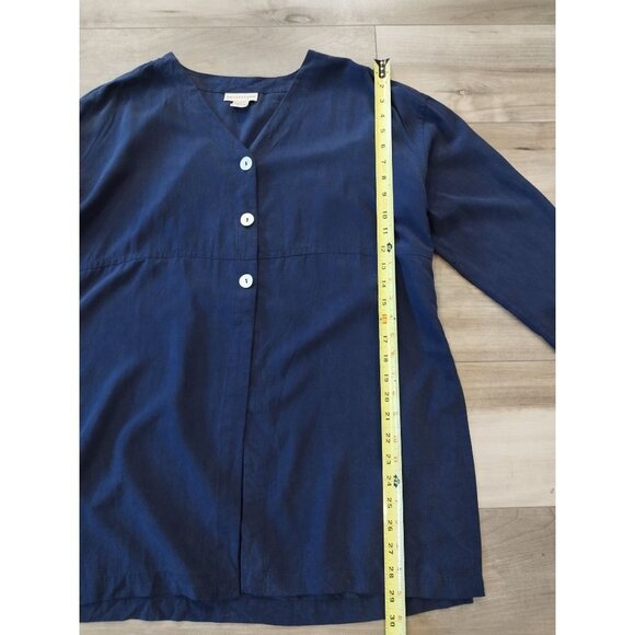 Apostrophe Navy Blue 100% Silk V Neck Mother Pearl Button Tunic Top M - Picture 9 of 12